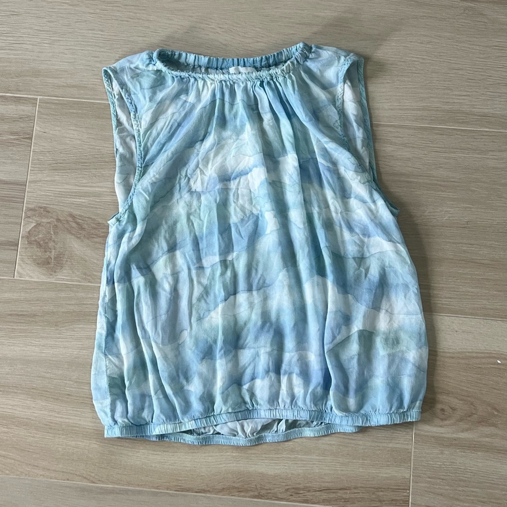 Bella Dahl Light Blue & White Tie-Dye Sleeveless Top